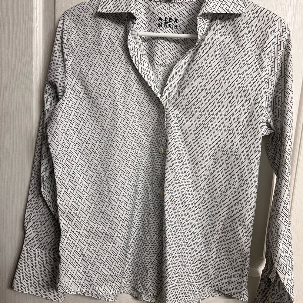 Alex Marie wrinkle free button down shirt long sleeve size 6